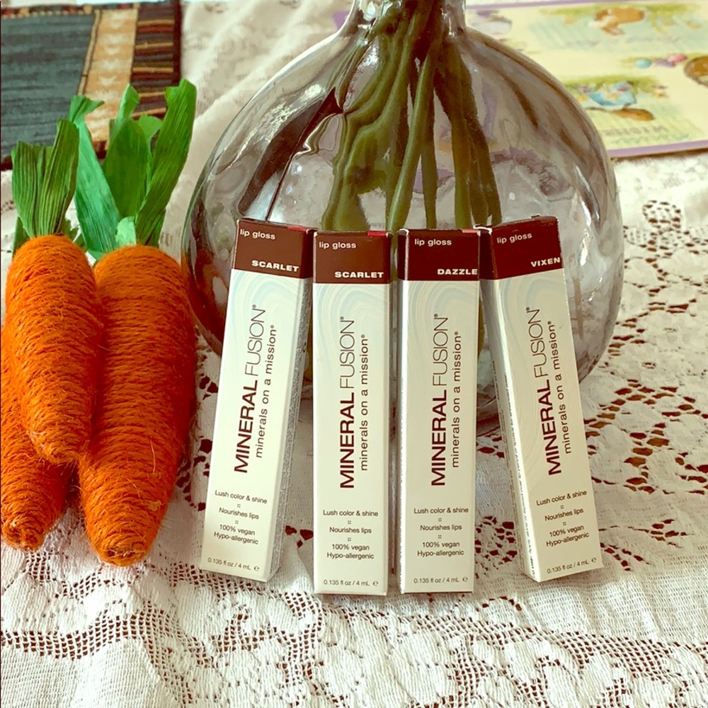 100% vegan Lip Gloss bundle